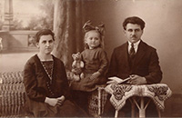 Image: Vintage Family Photo 2